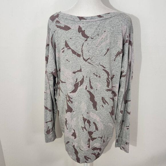 Calvin Klein Gray Athletic Tee Size Medium Gray and Pink Print Long Sleeve Tee - Picture 6 of 8